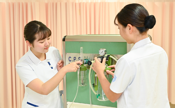 イムス横浜国際看護専門学校の学校生活の様子