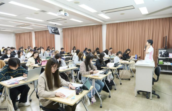 横浜労災看護専門学校イメージ